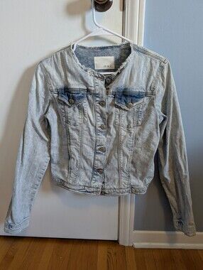 Oui Frayed Collarless Ruffle Hem Denim Jacket - Size 6